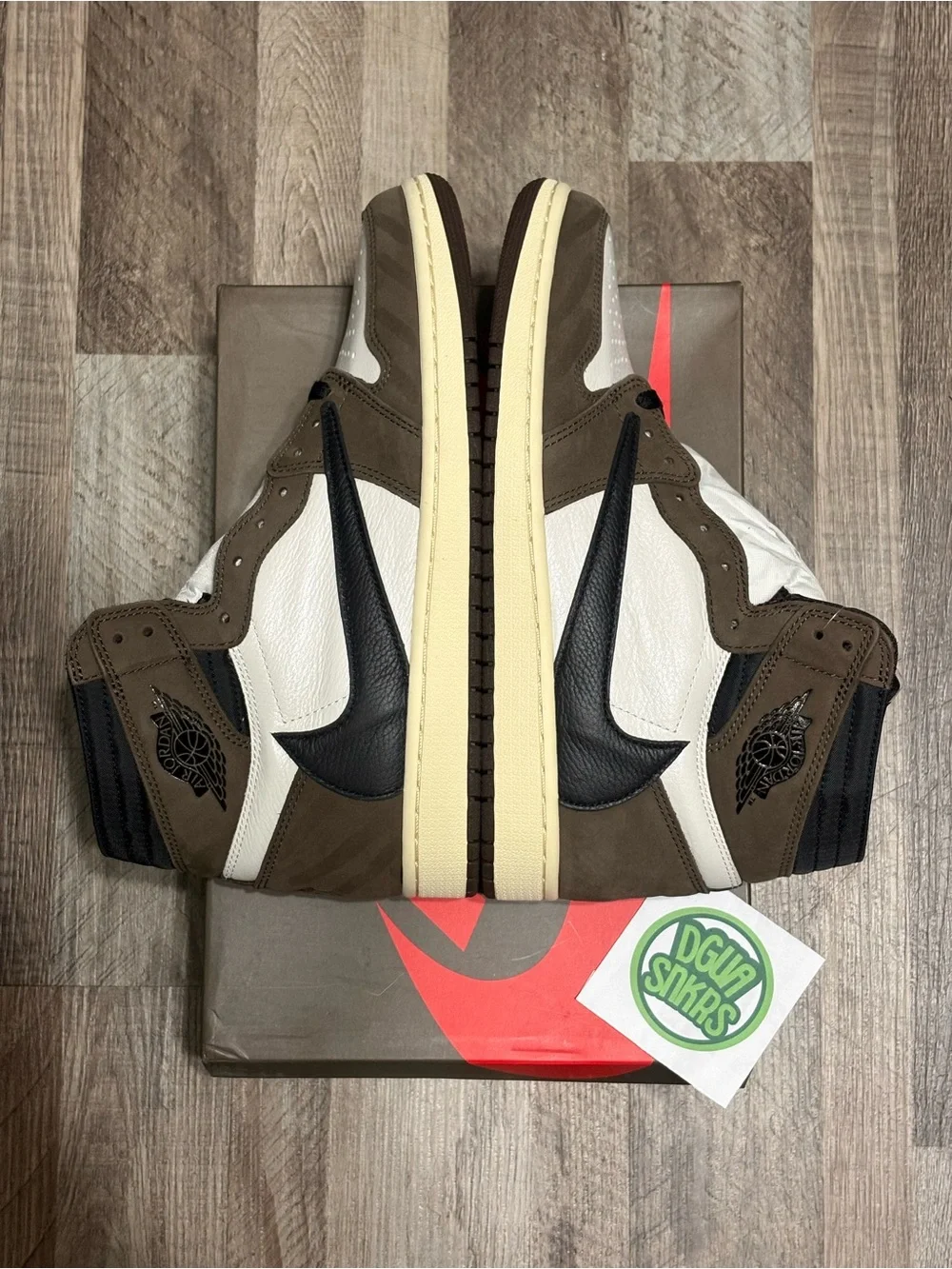 Jordan 1 low × Travis Scott Mocha High